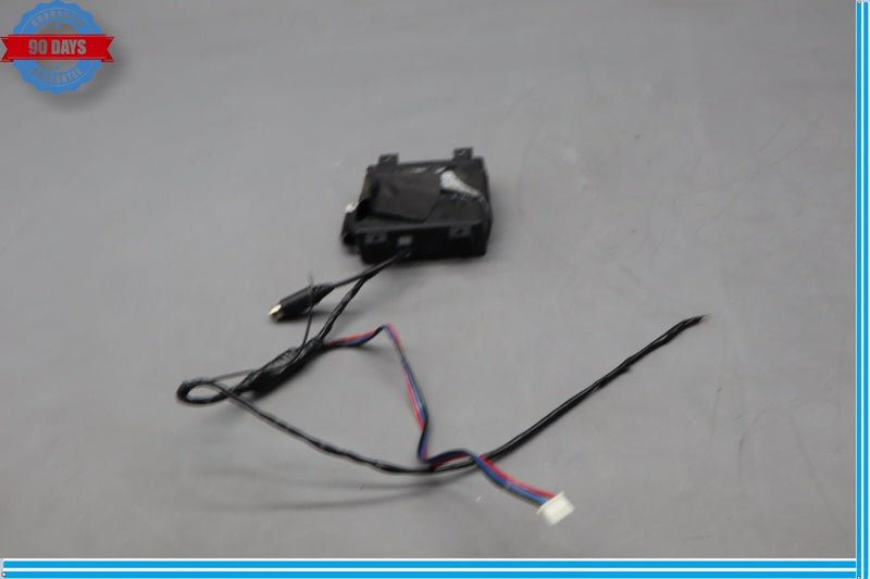 Load image into Gallery viewer, 03-06 Mercedes R230 SL500 2v Port 2 Wire Plug Pigtail Connector GHW Oem
