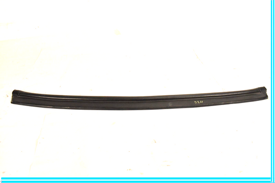 09-15 BMW 750Li 750i F01 F02 Front Lower Door Weather strip Seal Black Oem