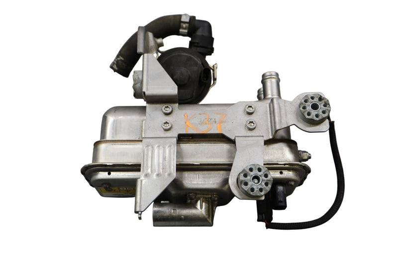 Load image into Gallery viewer, 14-21 BMW i3 I01 Hybrid Electric Flow Coolant Heater Control Unit 9335239 Oem

