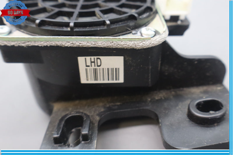 Load image into Gallery viewer, 15-20 Hyundai Genesis G80 Front Left or Right Side Lower Dash Audio Speaker Oem
