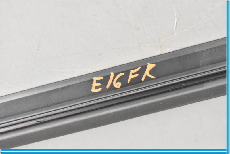 Load image into Gallery viewer, 14-18 Mercedes CLA250 C117 Front Right Side Window Weather Strip Belt Seal Oem
