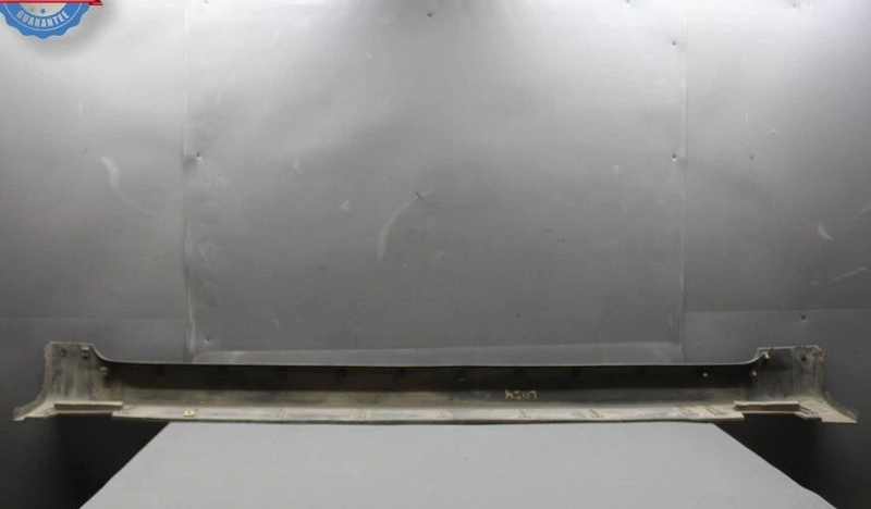 Load image into Gallery viewer, 11-16 Hyundai Equus SIG Left Side Skirt Rocker Panel Molding 877513N200 Oem
