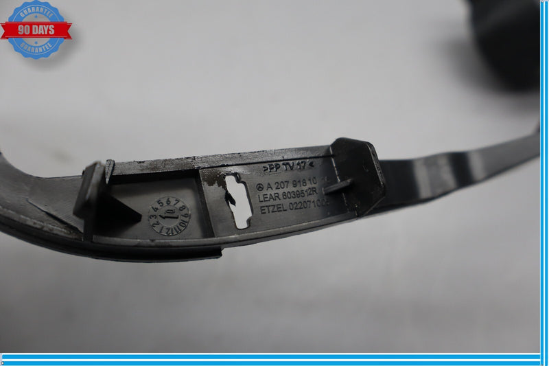 Load image into Gallery viewer, 10-15 Mercedes C250 C350 E350 W207 Coupe Front Right Side Seat Cover Trim Oem
