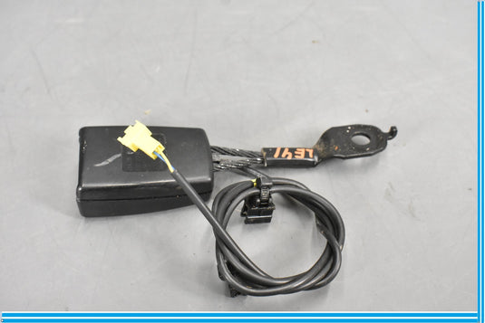 12-18 Mercedes CLS550 W218 Front Left Driver Side Seat Belt Buckle Oem