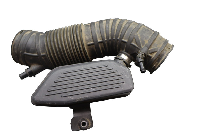 Load image into Gallery viewer, 15-17 Hyundai Genesis G80 Air Intake Resonator Hose Tube 28190B1200 Oem
