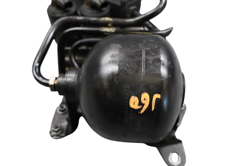 Load image into Gallery viewer, 03-06 Mercedes R230 SL320 SL500 Rear Hydraulic Suspension Valve Block Oem
