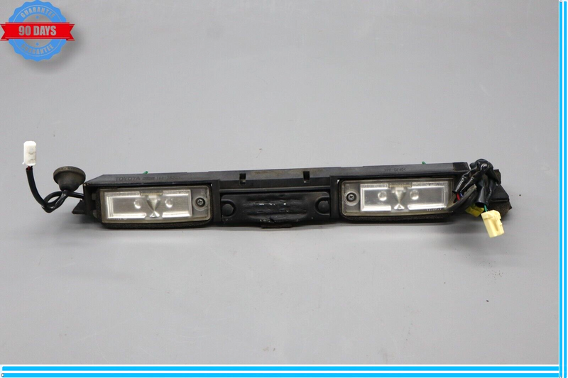 Load image into Gallery viewer, 07-09 Lexus LS460 Trunk Lid License Plate Light Lamp Assembly Oem
