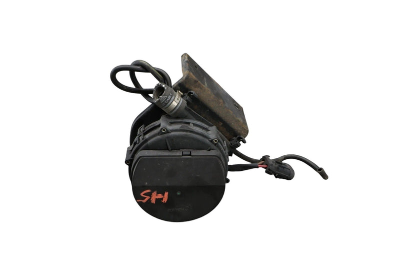 Load image into Gallery viewer, 04-08 Maserati Quattroporte Secondary Air Injection Pump Emission Control Oem
