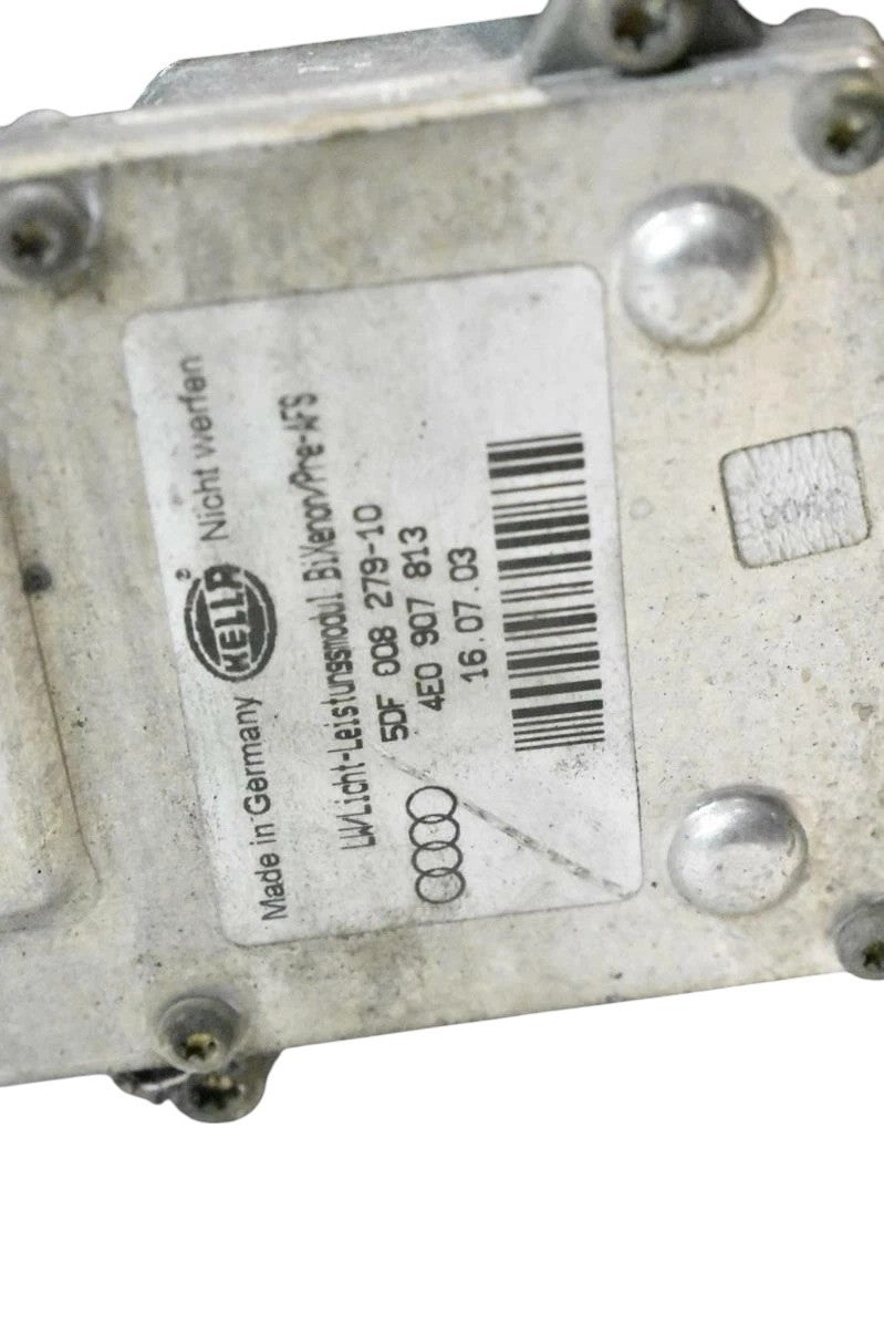 Load image into Gallery viewer, 04-05 Audi A8 Right Passenger Side HID Xenon Headlight Headlamp 4E0907813 OEM
