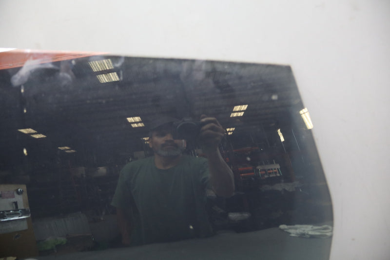 Load image into Gallery viewer, 11-18 Porsche Cayenne Turbo 958 Rear Left Driver Side Door Window Glass Oem
