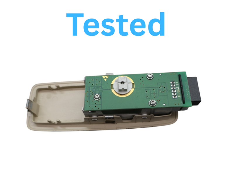 Load image into Gallery viewer, 11-14 Volkswagen VW Touareg Rear Right Passenger Side Interior Dome Light Oem
