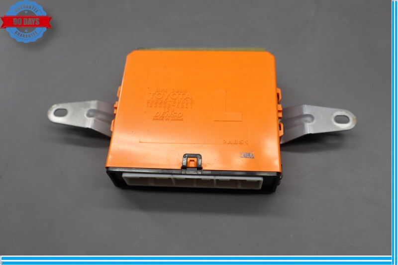 Load image into Gallery viewer, 07-09 Lexus LS460 XF40 Rear Left Driver Side Door Control Module 89225-50030 Oem
