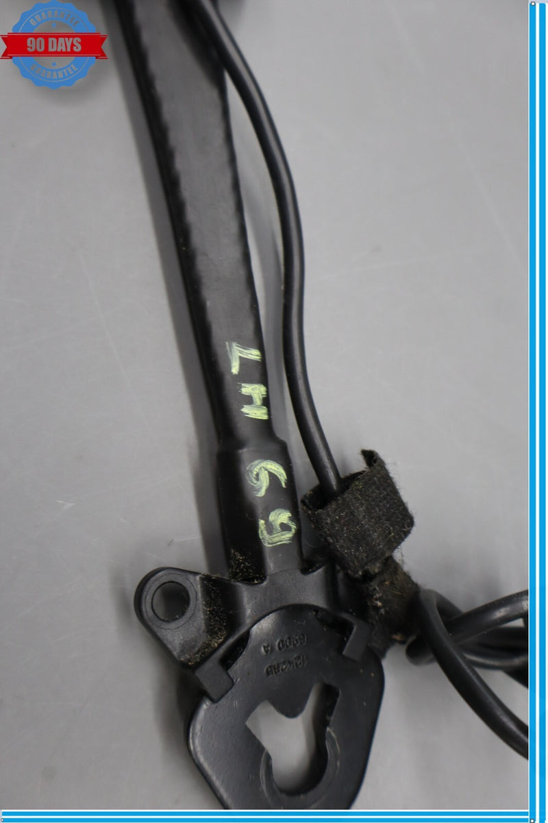 Load image into Gallery viewer, 11-18 Porsche Cayenne 958 Front Left Driver Side Seat Belt Buckle Black Oem
