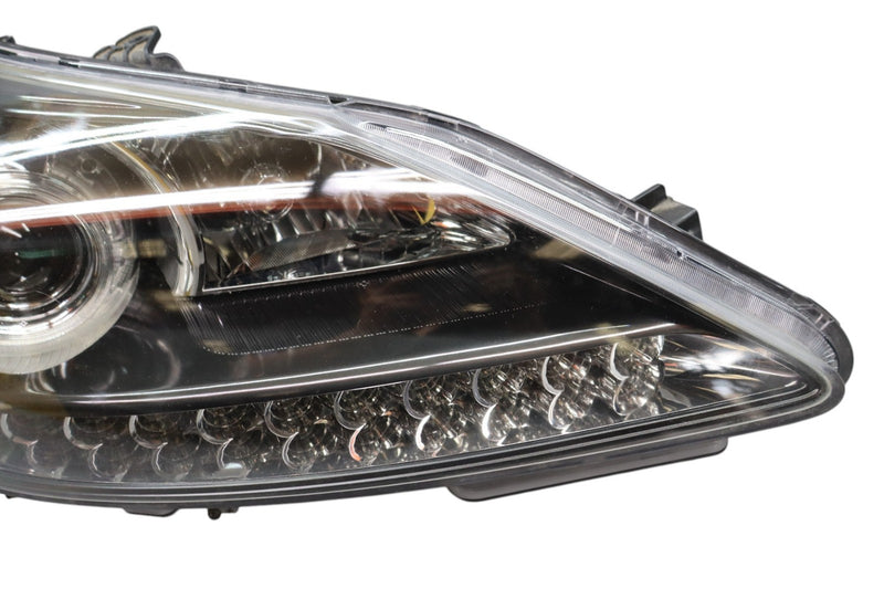 Load image into Gallery viewer, 11-13 Hyundai Equus Right Passenger Side Xenon HID Headlight Lamp 921023N030 Oem

