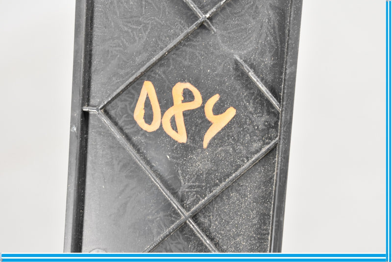 Load image into Gallery viewer, 14-20 Maserati Quattroporte Front Right Side A Pillar Middle Cover Trim Oem
