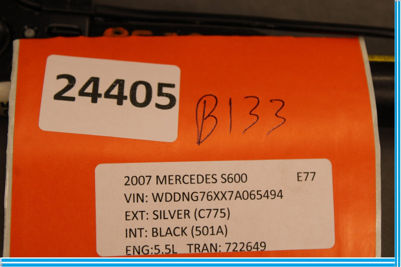 Load image into Gallery viewer, 07-14 Mercedes S600 W221 Front Right Seatbelt Seat Belt Buckle Tensioner Oem
