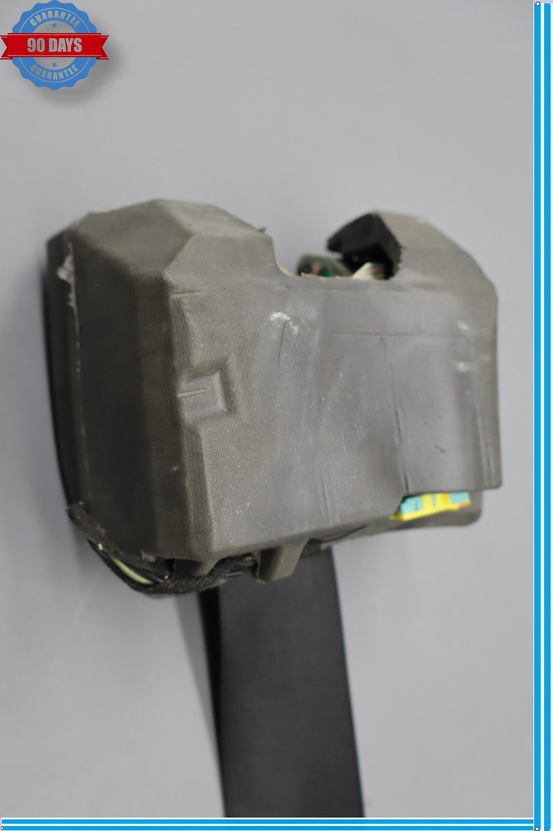 Load image into Gallery viewer, 11-13 Audi A3 A3 Quattro Front Right Side Restraint Retractor 193857737 Oem
