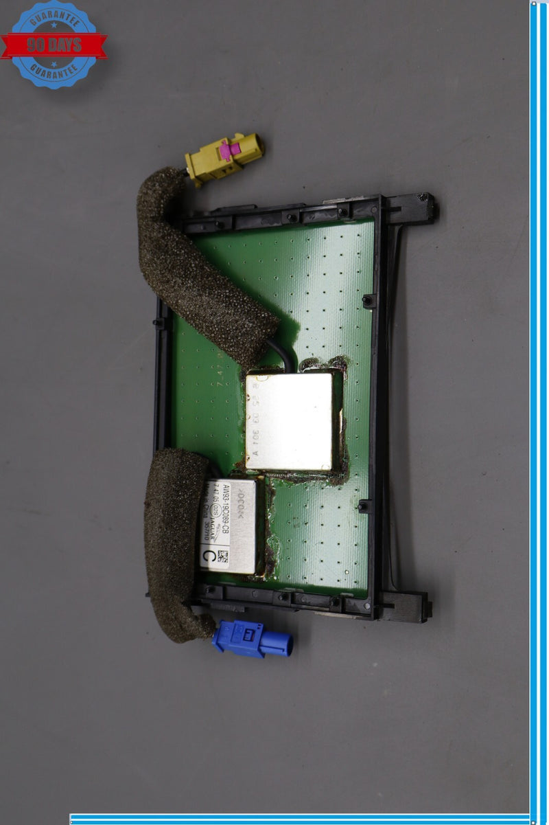 Load image into Gallery viewer, 10-18 Jaguar X351 XJ XJL Rear Interior Roof Antenna Amplifier AW9319C089CB Oem
