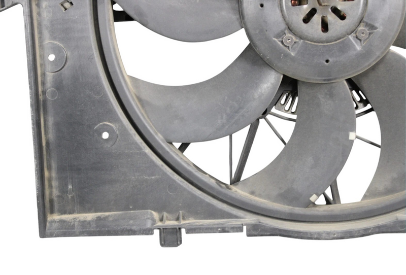Load image into Gallery viewer, 04-05 BMW 645Ci E64 Engine Motor Radiator Condenser Cooling Fan Assembly Oem
