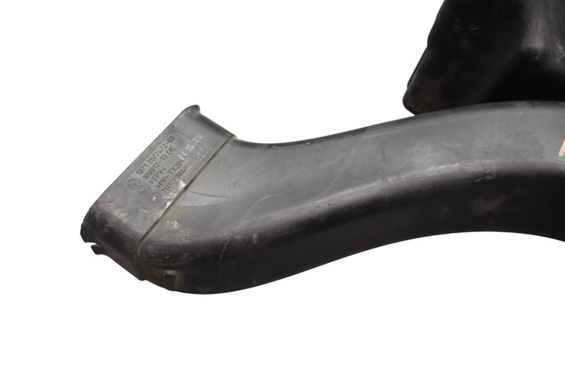Load image into Gallery viewer, 09-19 BMW 750i 650i 550i Right Passenger Side Air Intake Duct Tube Pipe Oem
