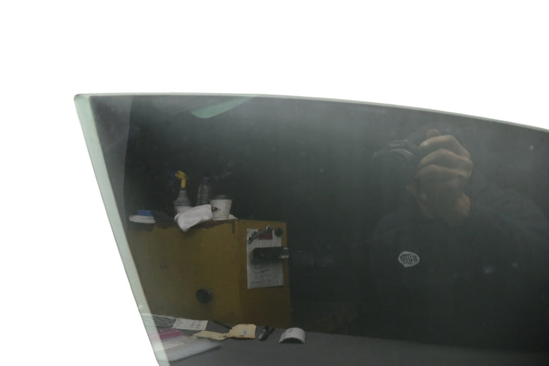 Load image into Gallery viewer, 17-23 Alfa Romeo Giulia Front Right Passenger Side Door Window Auto Glass Oem
