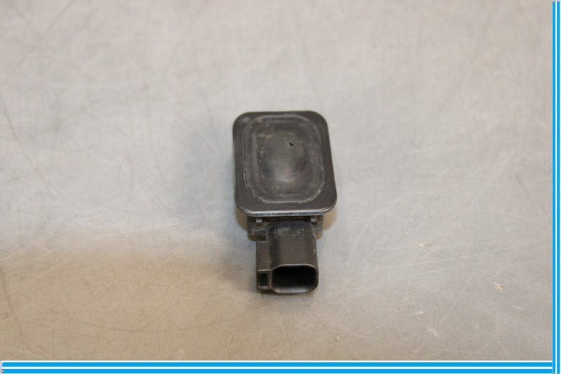 Load image into Gallery viewer, 09-15 Jaguar XF XFR Rear Tailgate Back Door Trunk Release Open Switch Oem
