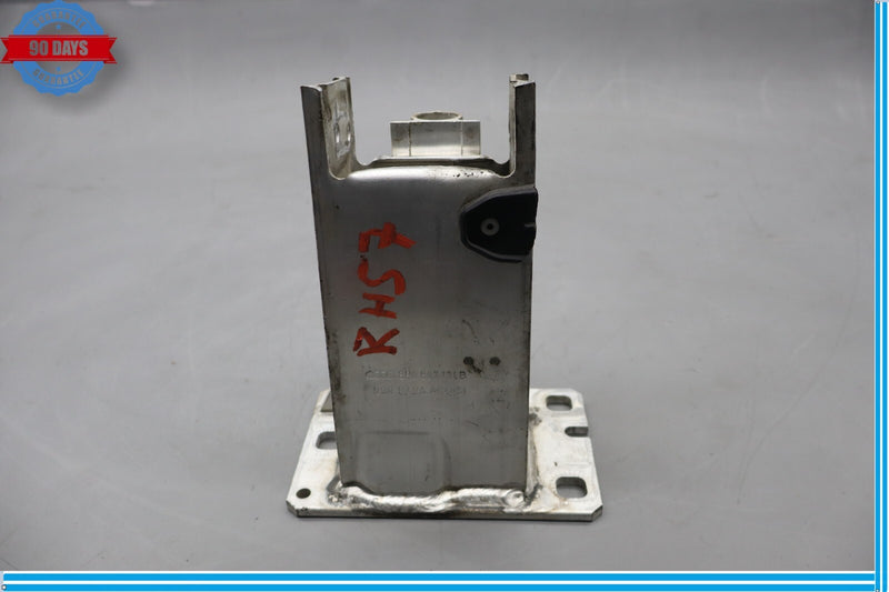 Load image into Gallery viewer, 09-17 Audi Q5 SQ5 Rear Right Passenger Side Bumper Bracket 8R0807134 Oem
