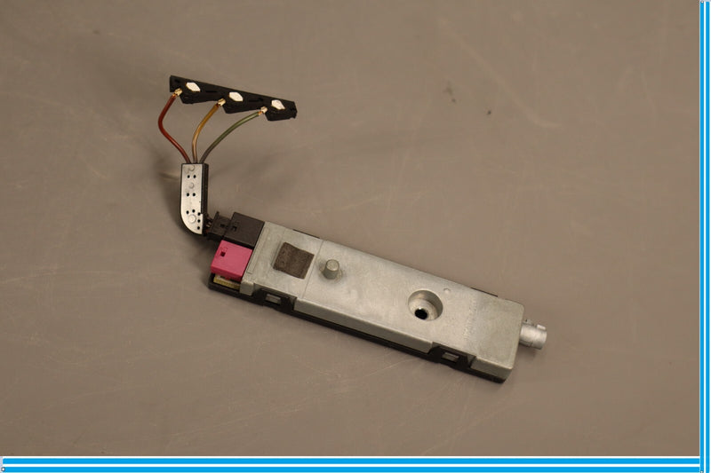 Load image into Gallery viewer, 10-16 Mercedes E350 E400 E550 W212 Antenna Amplifier Amp Module Radio Oem
