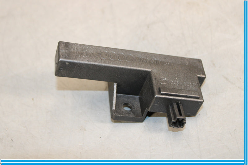 Load image into Gallery viewer, 11-17 Audi A8 Quattro Rear Keyless Access Entry Antenna Oem
