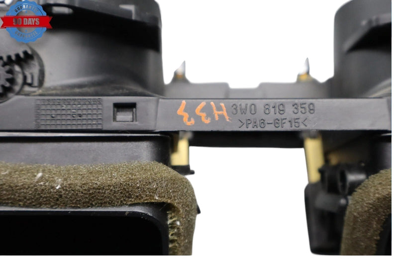 Load image into Gallery viewer, 03-12 Bentley Continental GTC Dashboard Dash AC A/C Air Vent Center 3W0819359
