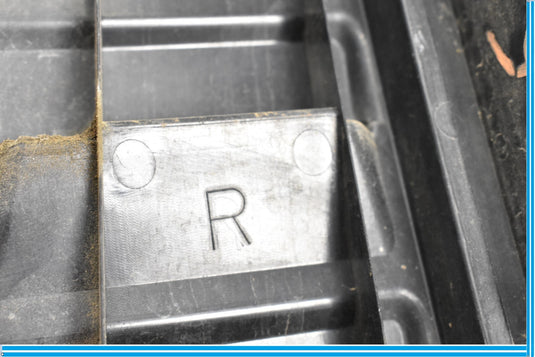 03-07 HUMMER H2 Rear Right Upper Tail Light Lamp Vent Cover Guard Trim Oem