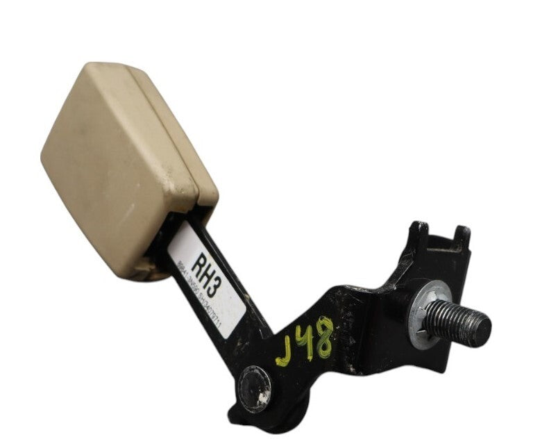 Load image into Gallery viewer, 11-13 Hyundai Equus SIG Rear Right Passenger Side Seat Belt Seatbelt Buckle Oem
