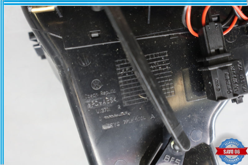 Load image into Gallery viewer, 11-14 Volkswagen VW Touareg Front Right Outer Side Dashboard Air Vent Oem
