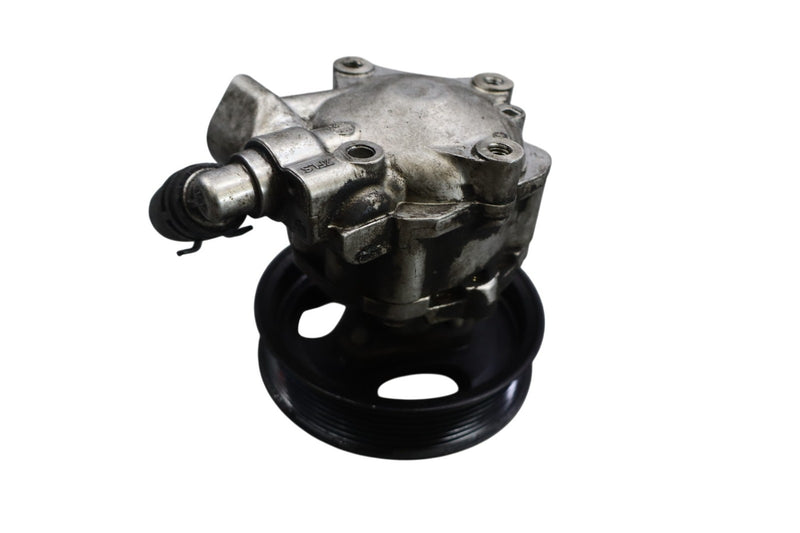 Load image into Gallery viewer, 11-18 Porsche Cayenne 958 Engine Power Steering Pump W/ Pulley 7P0422154A Oem
