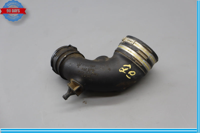 Load image into Gallery viewer, 14-17 Maserati Ghibli Right Turbo Intercooler Hose Air Duct Tube 670001590 Oem
