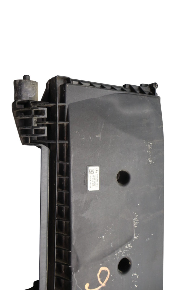 Load image into Gallery viewer, 06-16 Mercedes W212 E350 E550 Air Intake Cleaner Filter Housing Box Oem
