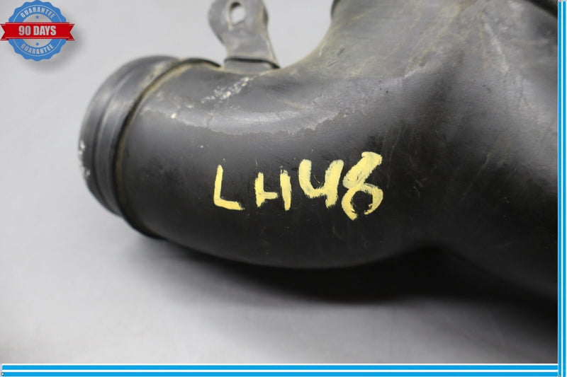 Load image into Gallery viewer, 11-12 Audi A8 Quattro Center Air Intake Hose Tube Suction Pipe 4H0129711D Oem

