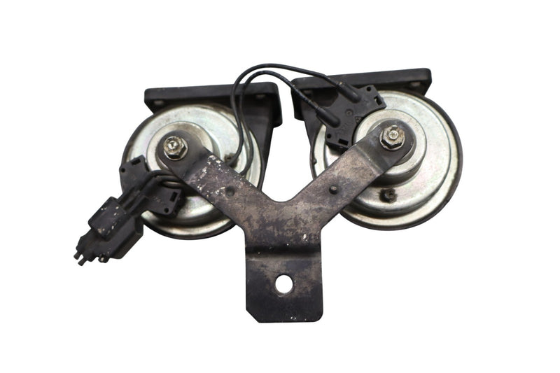 Load image into Gallery viewer, 12-19 Range Rover Evoque L538 Dual Note Electric Horn BJ3213A803AC Oem
