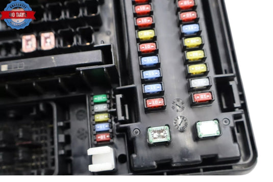 2015 Hyundai Genesis Fuse Box Relay Control Module Unit 1898009001 OEM