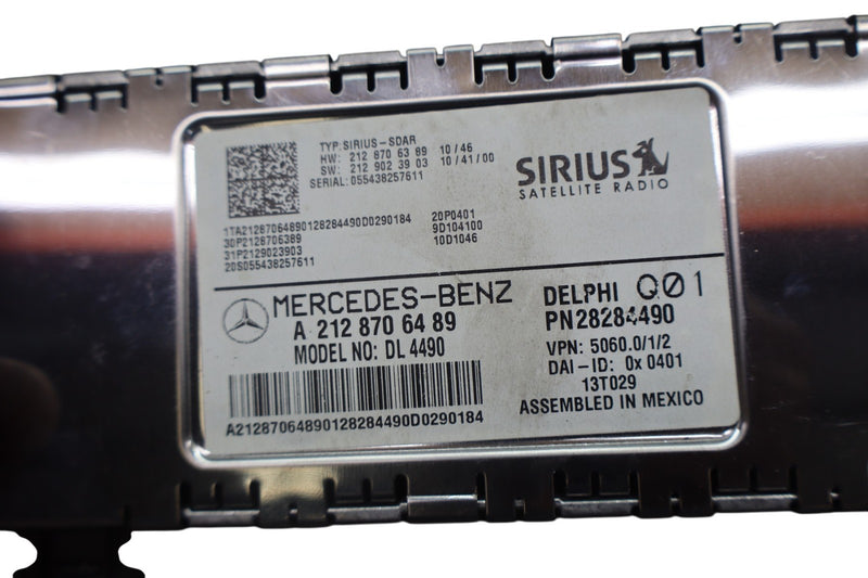 Load image into Gallery viewer, 10-17 Mercedes W212 E350 E550 CLS550 Satellite Radio Receiver Module Unit Oem
