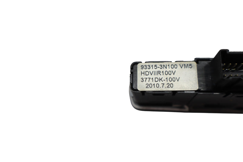 Load image into Gallery viewer, 11-13 Hyundai Equus SIG Left Side Seat Heat Switch Control 933153N100 Oem
