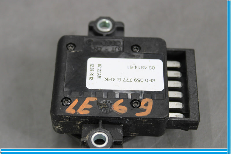 Load image into Gallery viewer, 09-17 Volkswagen VW CC Front Left Driver Side Power Seat Lumbar Switch Oem
