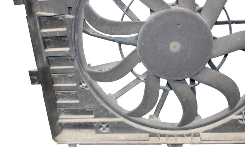 Load image into Gallery viewer, 11-17 Volkswagen VW Touareg Engine Radiator Cooling Fan Motor 7P0121207A Oem
