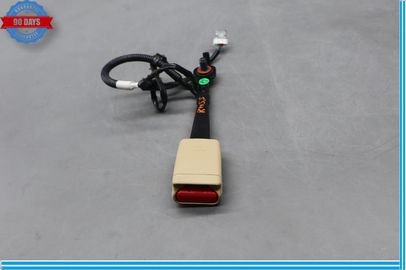 Load image into Gallery viewer, 15-18 Hyundai Genesis Rear Right Passenger Side Seat Belt Seatbelt Buckle Oem
