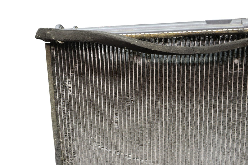 Load image into Gallery viewer, 01-06 Lexus LS430 4.3L Front Engine Cooling Radiator Assembly 4221723823F Oem
