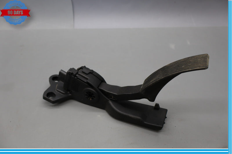 Load image into Gallery viewer, 12-19 Mercedes W166 ML350 GL450 GL550 Gas Throttle Pedal Accelerator Oem
