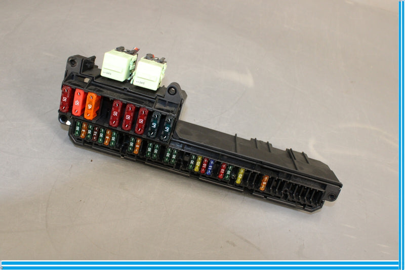 Load image into Gallery viewer, 04-05 BMW 645Ci Front Power Distribution Power Relay Box Oem
