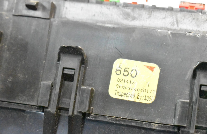 Load image into Gallery viewer, 14-16  Maserati Quattroporte M156 S 3.0L Engine Bay Fuse Box 7154763030 Oem
