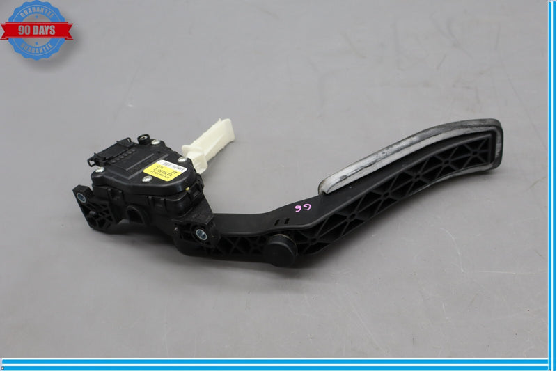Load image into Gallery viewer, 11-18 Porsche Cayenne 958 Gas Pedal Accelerator Throttle Assembly Oem
