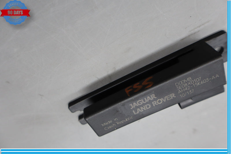 Load image into Gallery viewer, 10-15 Jaguar XJL XJ X351 Keyless Entry Smart Key Antenna Module Oem
